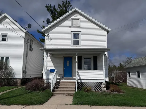 $179,900 | 501 16th Avenue, Monroe, WI 53566