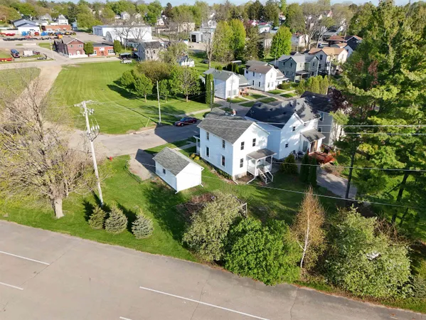 $164,900 | 501 16th Avenue, Monroe, WI 53566