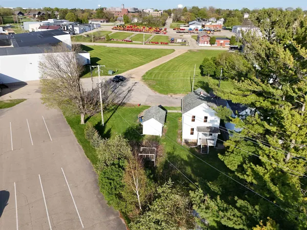 $164,900 | 501 16th Avenue, Monroe, WI 53566