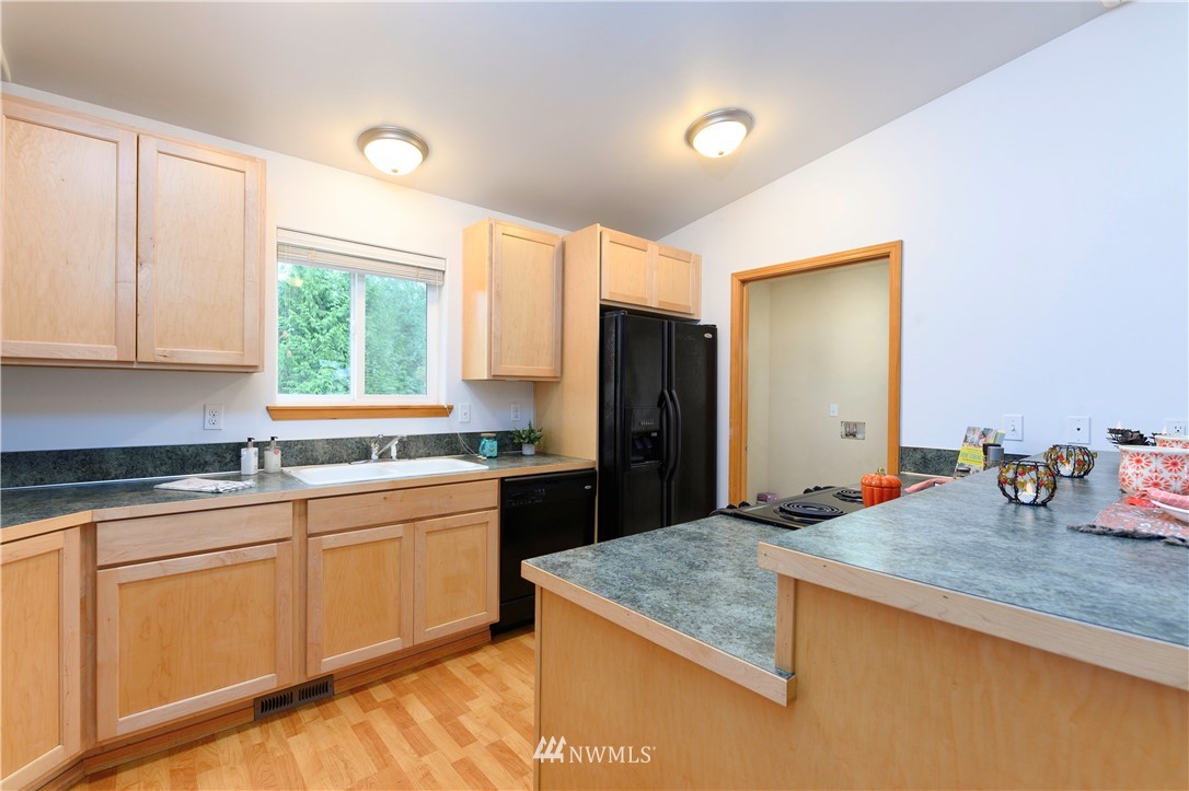 12714 West Macs Loop Road Granite Falls, WA 98252 - Photo 15 of 35 Gallery Image 15
