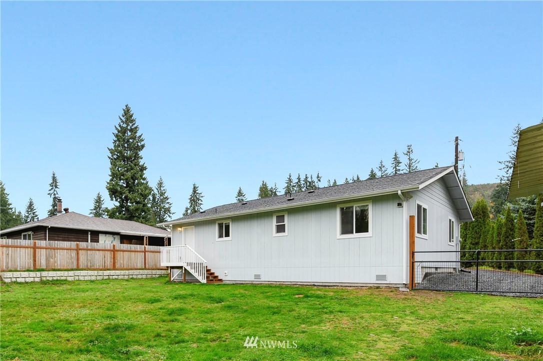 12714 West Macs Loop Road Granite Falls, WA 98252 - Photo 6 of 35 Gallery Image 6