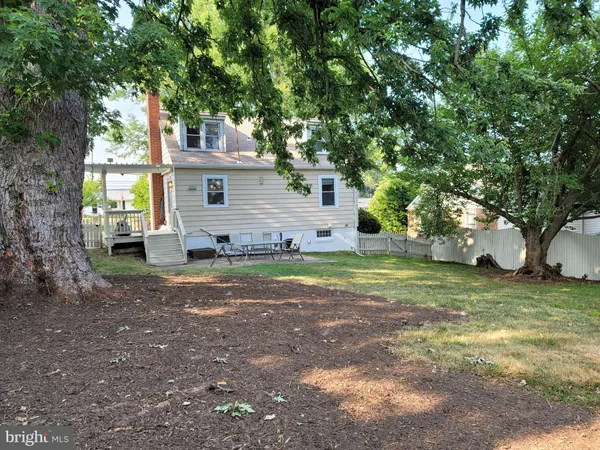 $2,500 | 1015 Veirs Mill Road, Rockville, MD 20851