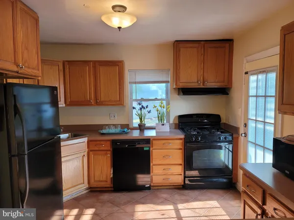 $2,500 | 1015 Veirs Mill Road, Rockville, MD 20851