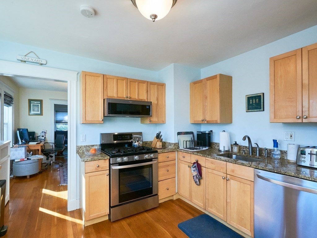 20 Howe Street, Unit 20 Watertown, MA 02472 - Photo 7 of 19 Gallery Image 7