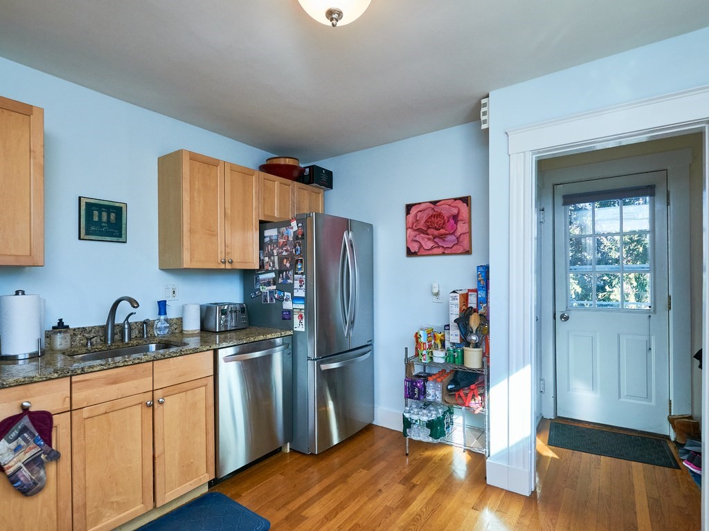 20 Howe Street, Unit 20 Watertown, MA 02472 - Photo 9 of 19 Gallery Image 9
