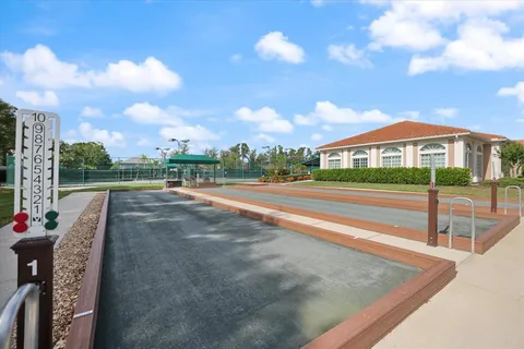 $465,000 | 4211 64th Avenue East, Sarasota, FL 34243