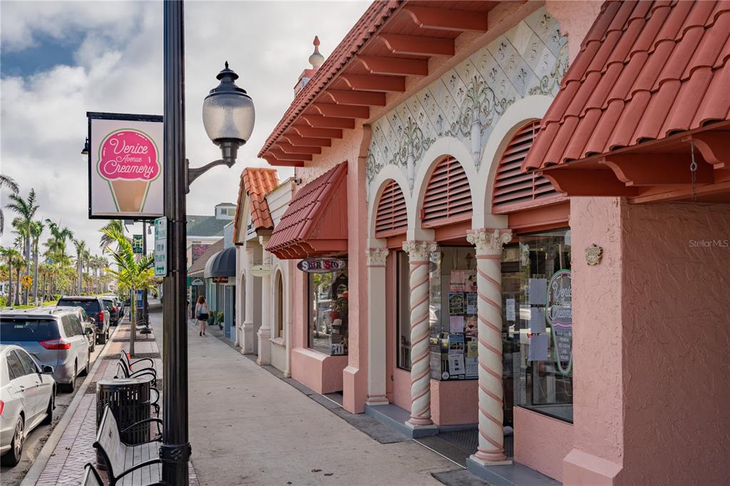 3207 Valencia Road Venice, FL 34293 - Photo 42 of 55 Gallery Image 42