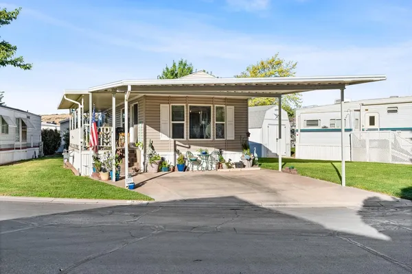 $235,000 | 1160 East Telegraph Street, Unit 220, Washington, UT 84780
