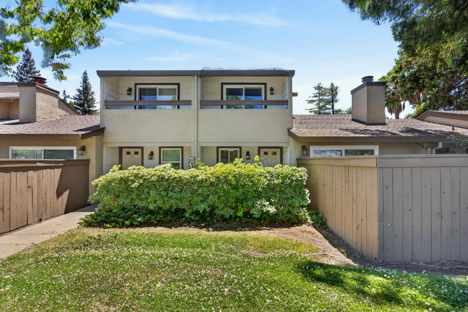 6239 Riverside Boulevard, Unit 2 Sacramento, CA 95831 - Photo 3 of 42