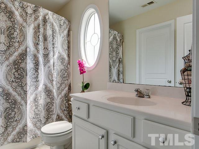 186 Cedar Elm Road Durham, NC 27713 - Photo 14 of 18 Light & Airy!