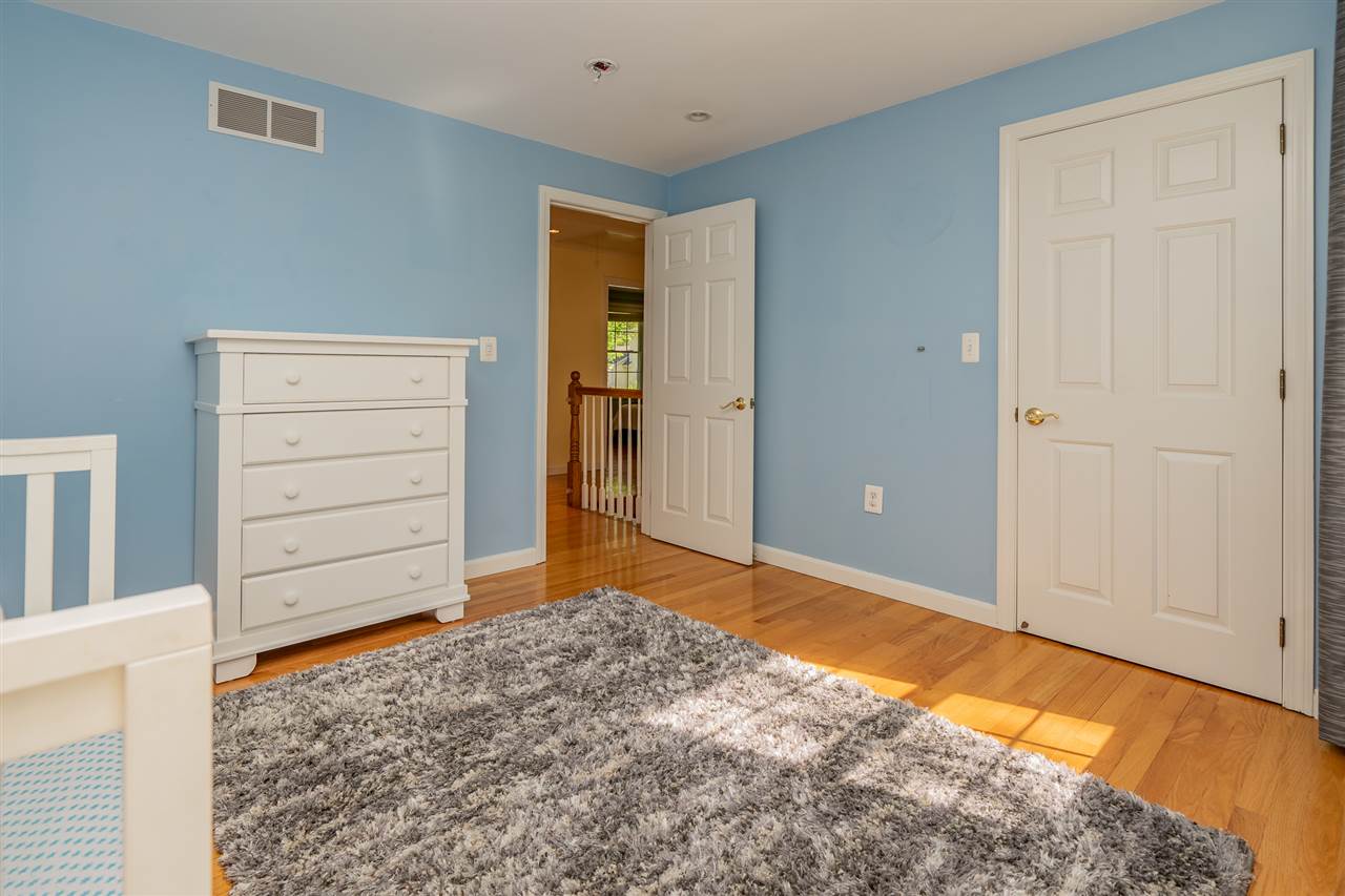 3 Sheffield Road Nashua, NH 03062 - Photo 28 of 39