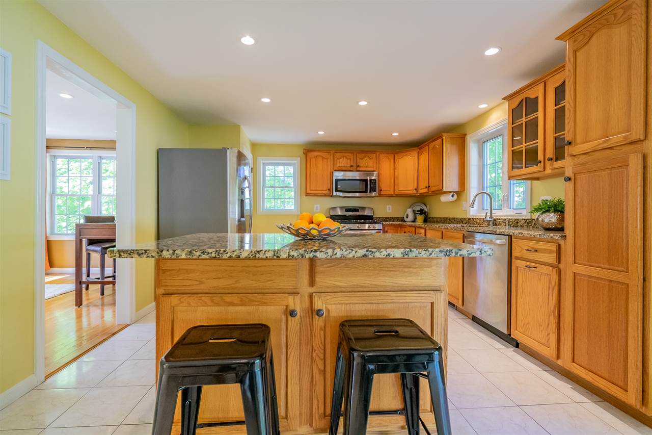 3 Sheffield Road Nashua, NH 03062 - Photo 5 of 39