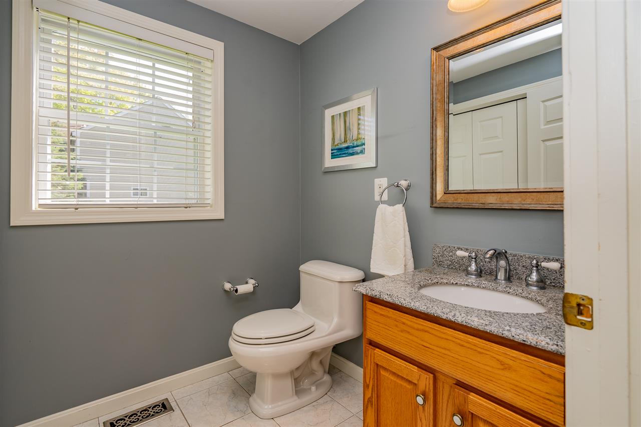 3 Sheffield Road Nashua, NH 03062 - Photo 10 of 39