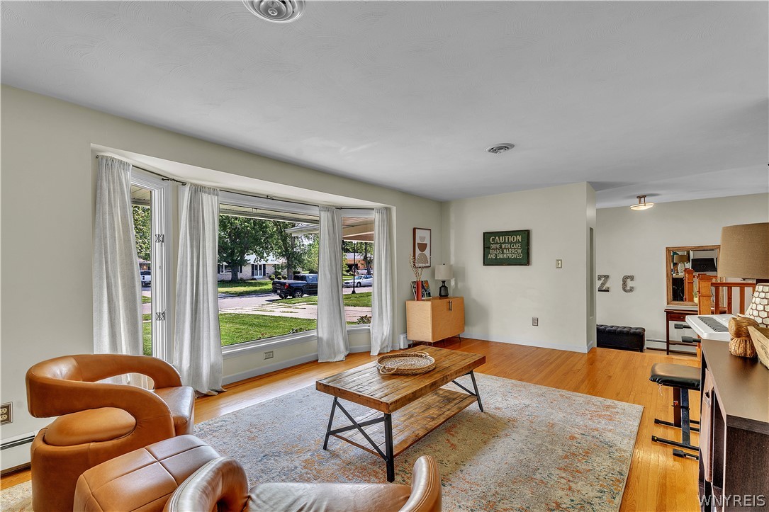145 East Maplemere Road Amherst, NY 14221 - Photo 6 of 29 Gallery Image 6