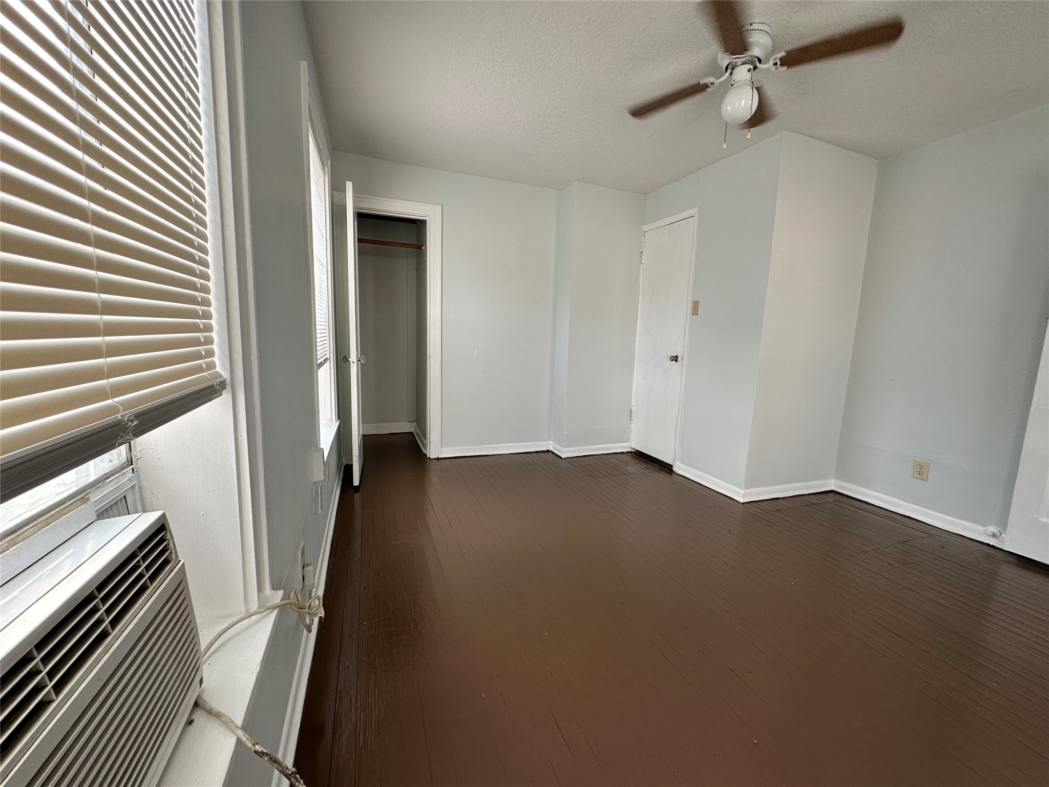 4624 Clay Street Houston, TX 77023 - Photo 14 of 18