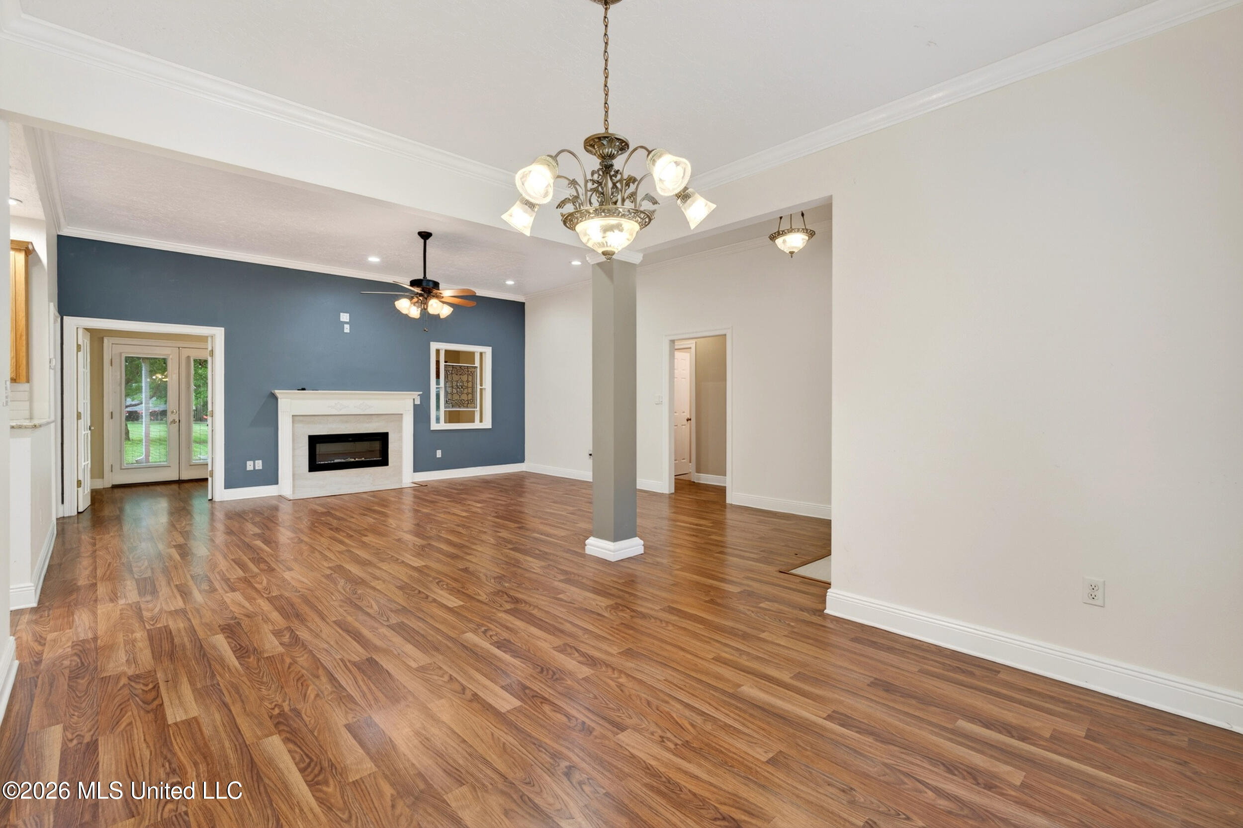 17 JM Carnell Road Poplarville, MS 39470 - Photo 15 of 65 15_15_dining_livingroom