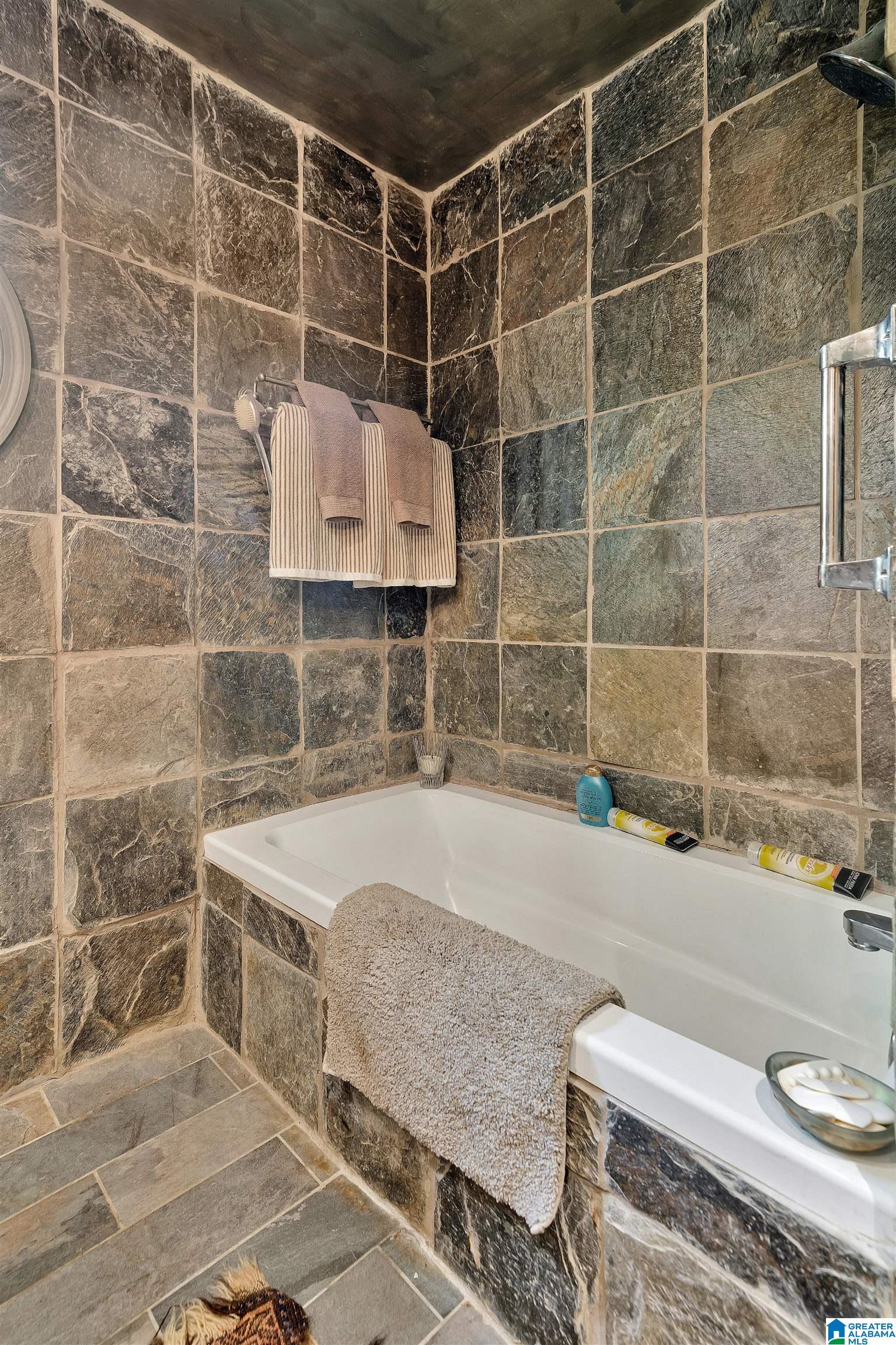 940 Hitching Post Lane Birmingham, AL 35210 - Photo 23 of 43