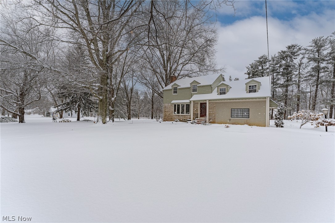 28049 Emery Road Chagrin Falls, OH 44022 - Photo 2 of 31 Gallery Image 2