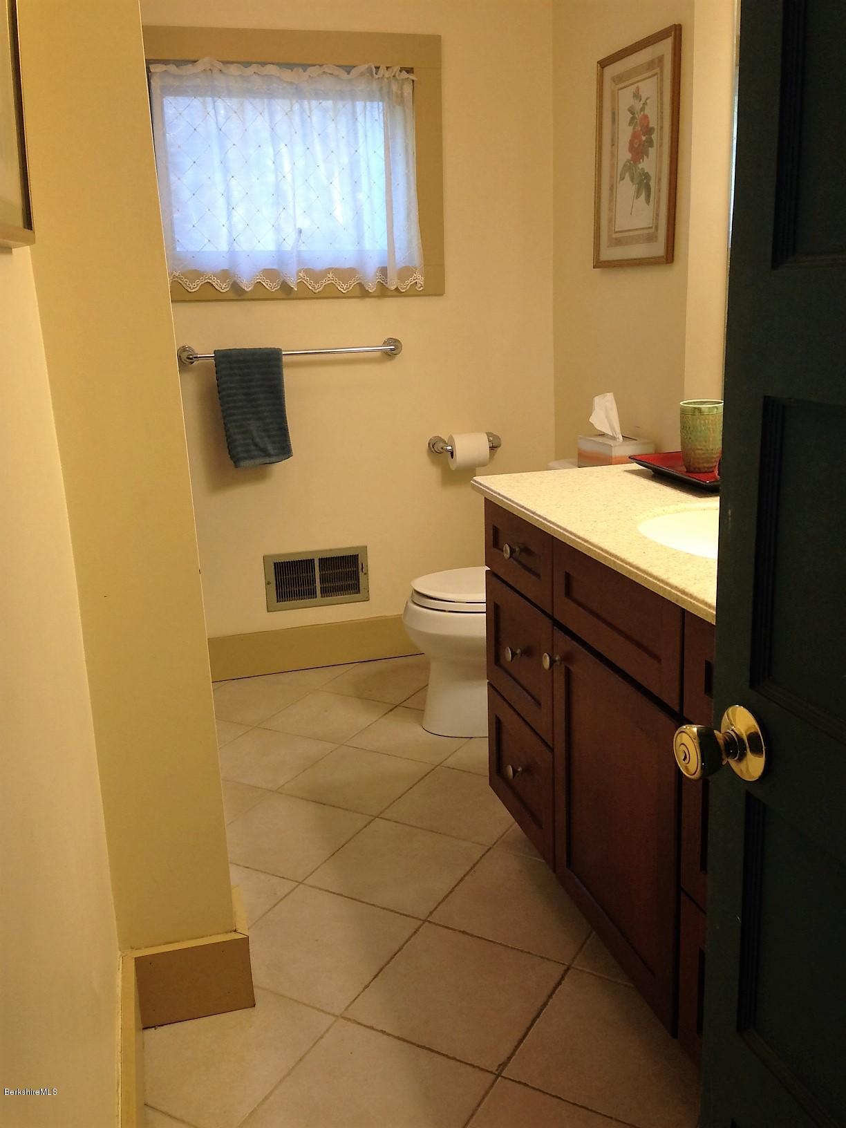 218 Old State Road Lanesborough, MA 01237 - Photo 23 of 40 Bathroom2 (2)