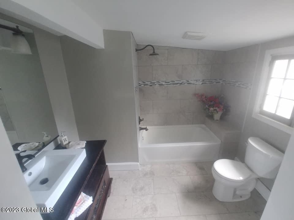 28 North Street Schenectady, NY 12305 - Photo 3 of 78 upstairs bath