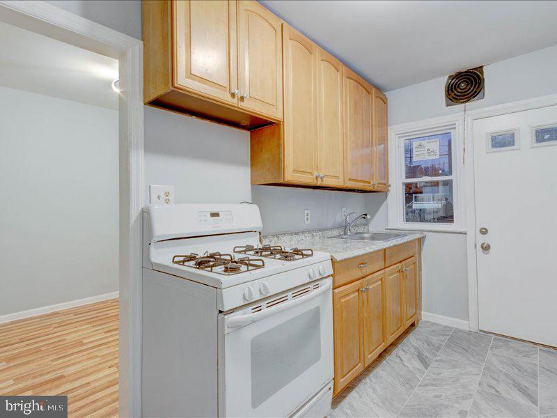 325 Old Riverside Road Brooklyn, MD 21225 - Photo 9 of 25
