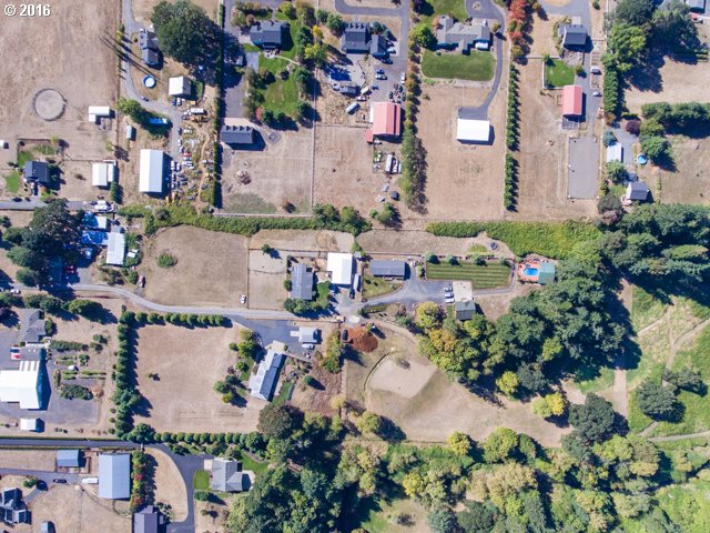 23155 Northeast Sunnycrest Road Newberg, OR 97132 - Photo 20 of 22 Gallery Image 20