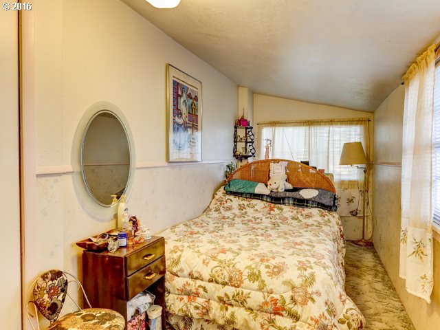 23155 Northeast Sunnycrest Road Newberg, OR 97132 - Photo 10 of 22 Gallery Image 10