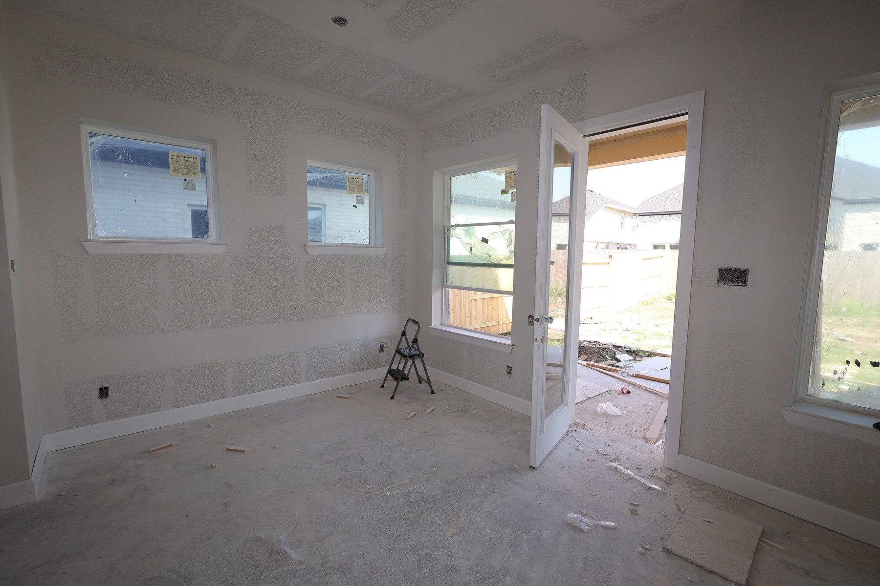 5011 Nesbit Path Rosenberg, TX 77471 - Photo 6 of 16 Gallery Image 6