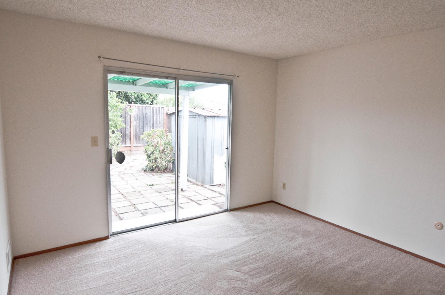 512 El Rio Street Watsonville, CA 95076 - Photo 11 of 17 Gallery Image 11