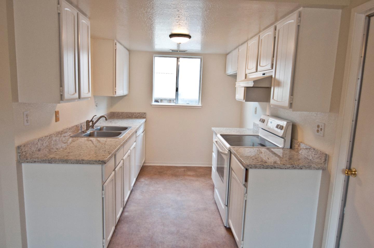 512 El Rio Street Watsonville, CA 95076 - Photo 2 of 17 Gallery Image 2