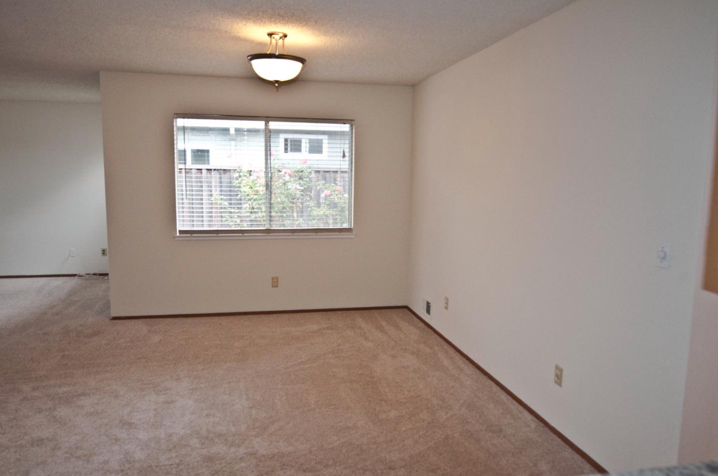 512 El Rio Street Watsonville, CA 95076 - Photo 5 of 17 Gallery Image 5