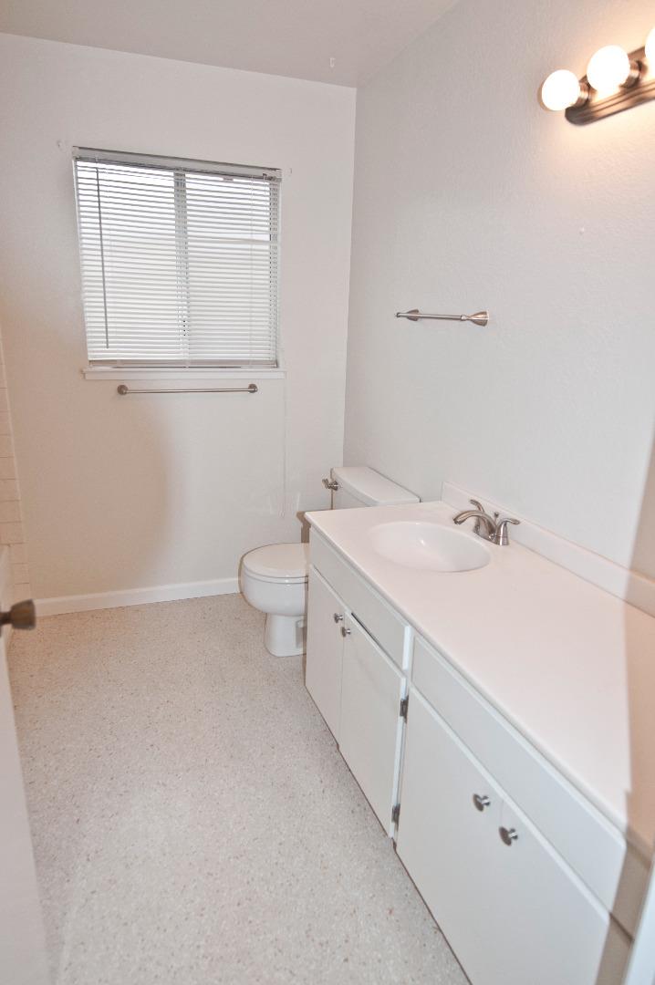 512 El Rio Street Watsonville, CA 95076 - Photo 9 of 17 Gallery Image 9