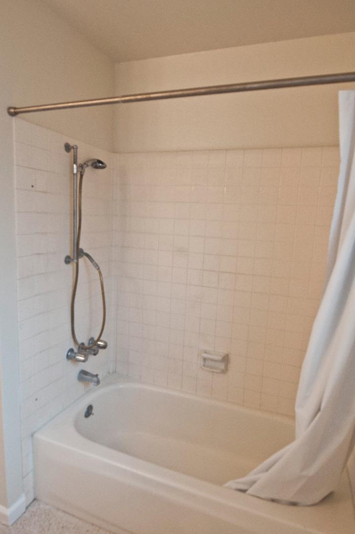 512 El Rio Street Watsonville, CA 95076 - Photo 10 of 17 Gallery Image 10