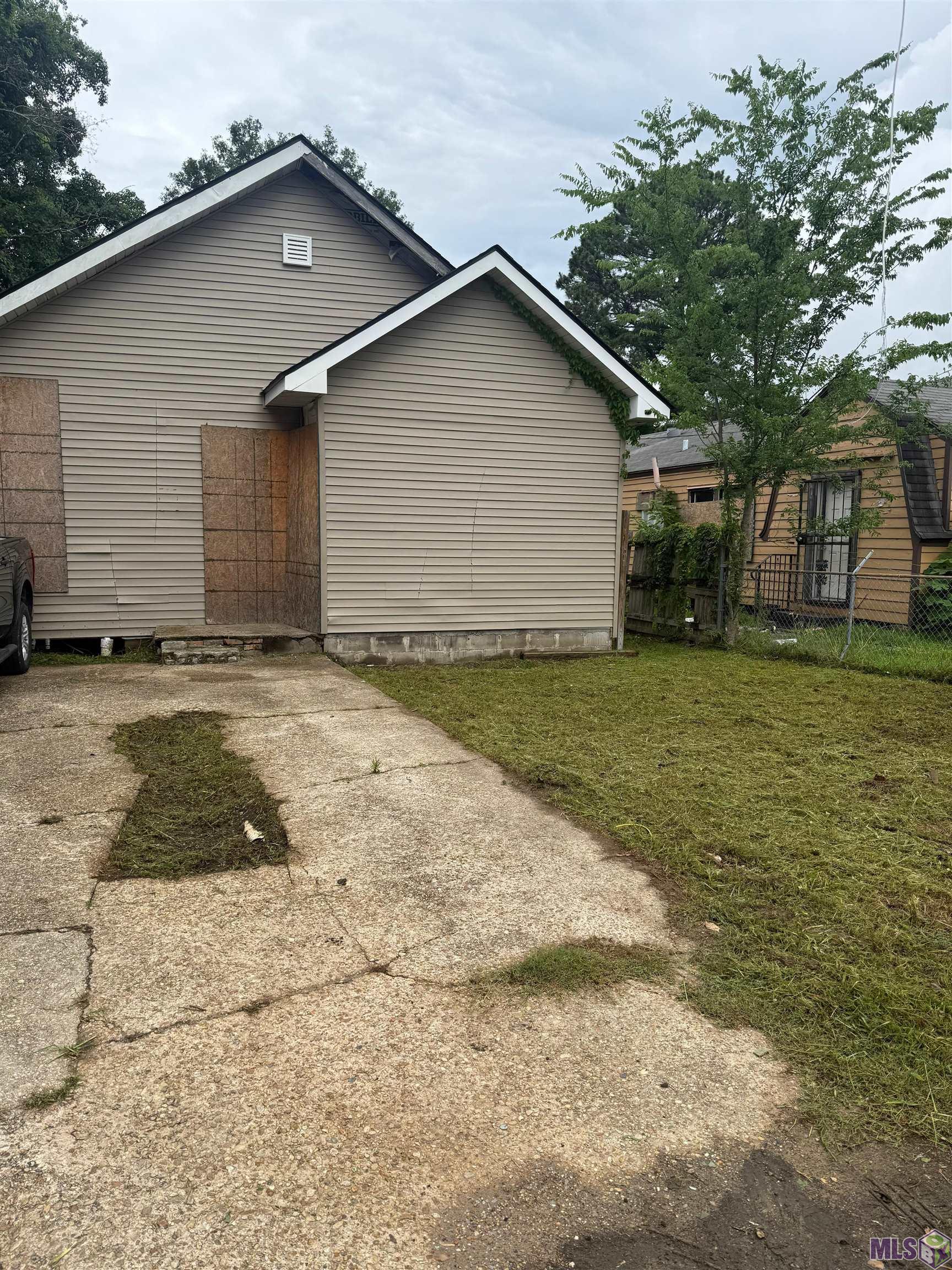 1905 Pocahontas Street Baton Rouge, LA 70802 - Photo 1 of 12