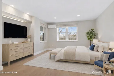 $695,000 | 2 Putnam Hill, Unit 1A, Greenwich, CT 06830