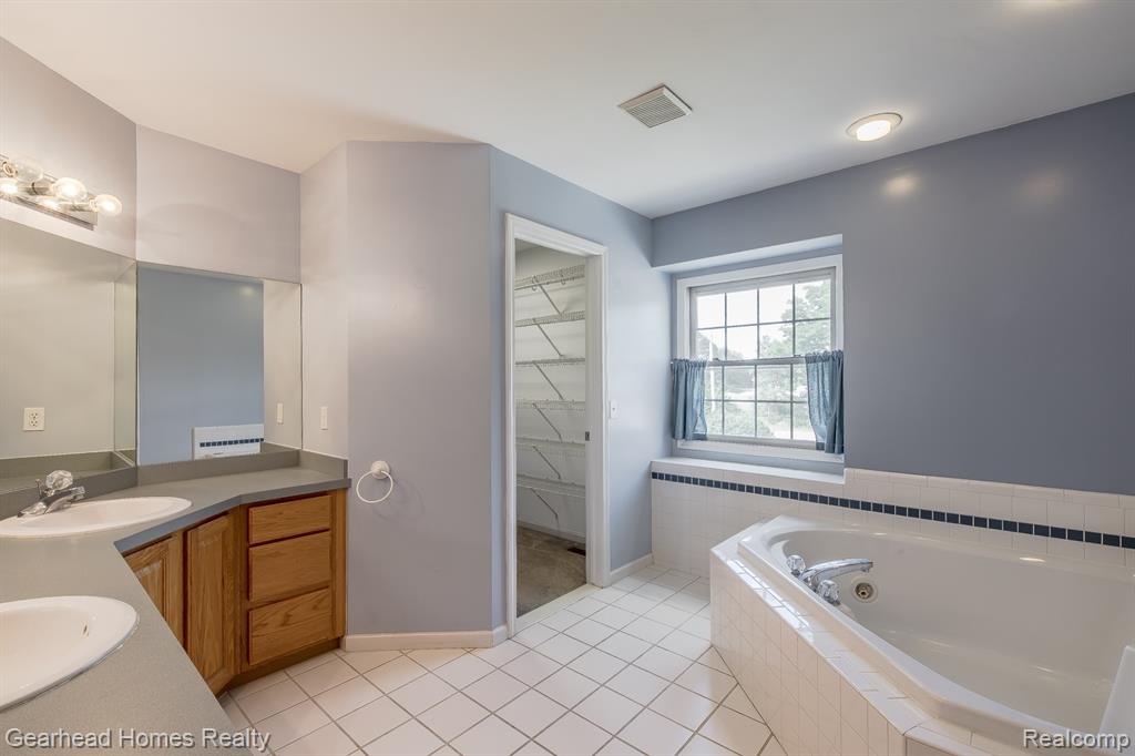 8088 Denton Hill Road Fenton, MI 48430 - Photo 31 of 56