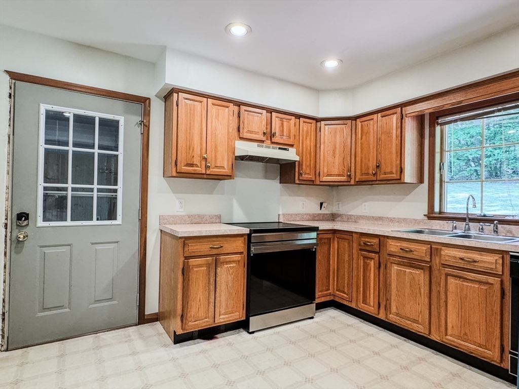 40 Mathews Road Deerfield, MA 01373 - Photo 9 of 42