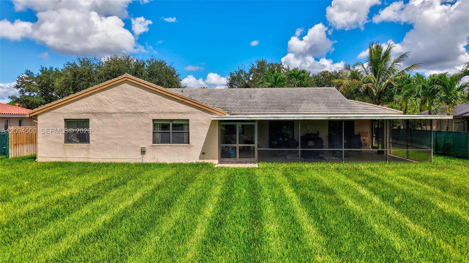15600 Huntridge Road Davie, FL 33331 - Photo 4 of 45 Gallery Image 4