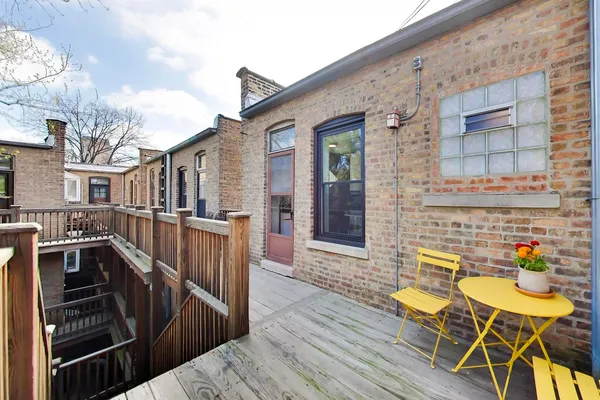 $300,000 | 742 West Wrightwood Avenue, Unit 3, Chicago, IL 60614