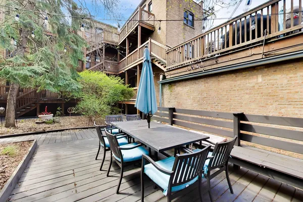 $300,000 | 742 West Wrightwood Avenue, Unit 3, Chicago, IL 60614