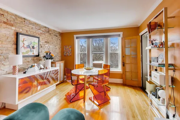 $300,000 | 742 West Wrightwood Avenue, Unit 3, Chicago, IL 60614