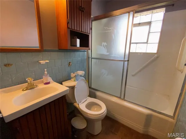 $77,000 | 371 Adrian Drive, St. Louis, MO 63137