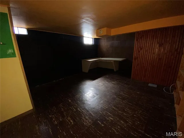 $77,000 | 371 Adrian Drive, St. Louis, MO 63137