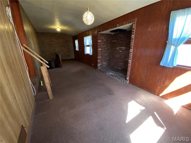 $77,000 | 371 Adrian Drive, St. Louis, MO 63137