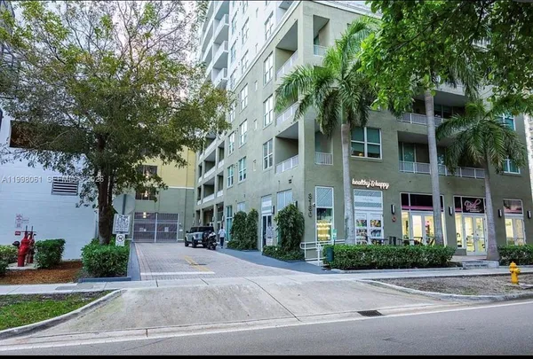 $399,999 | 3180 Southwest 22nd Terrace, Unit 1205, Miami, FL 33145