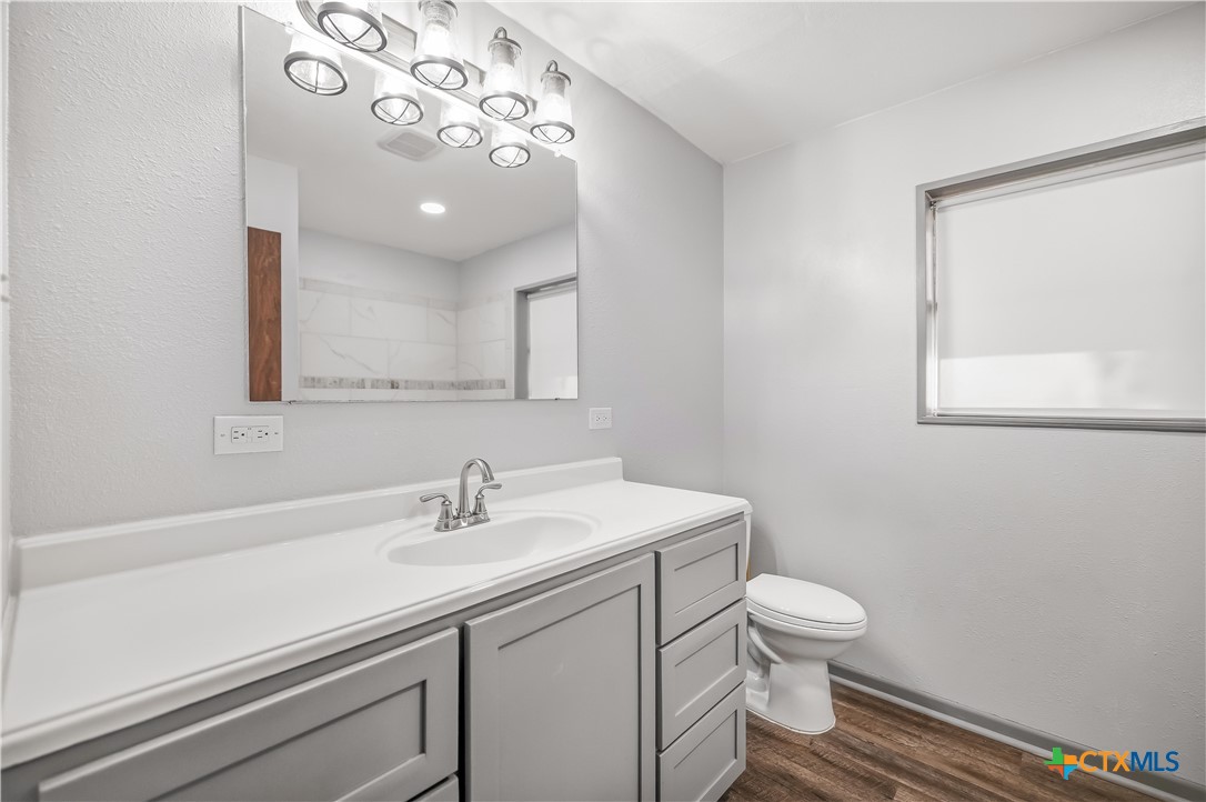 302 Brooks Road Victoria, TX 77904 - Photo 14 of 27 Gallery Image 14