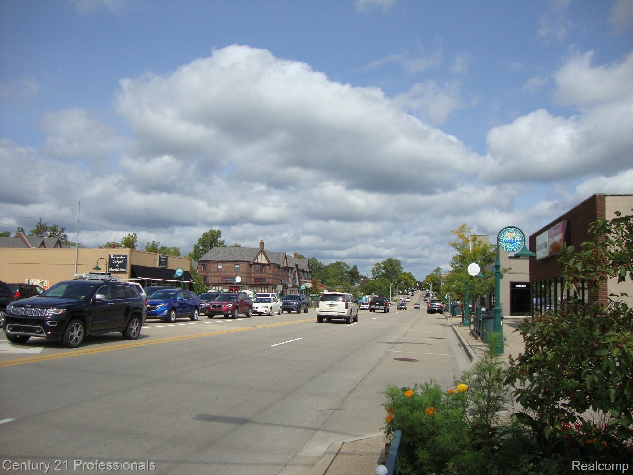 1354 North Fairview Lane Rochester, MI 48306 - Photo 58 of 70 58_Main Street_3.JPG