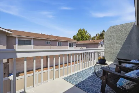 $1,075,000 | 2704 Nelson Avenue, Unit C, Redondo Beach, CA 90278