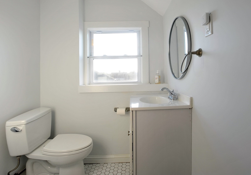 69 Beach Avenue Hull, MA 02045 - Photo 18 of 27