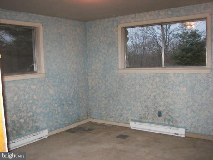 472 Sherrill Berkeley Springs Berkeley Springs, WV 25411 - Photo 15 of 18 a view of a small space